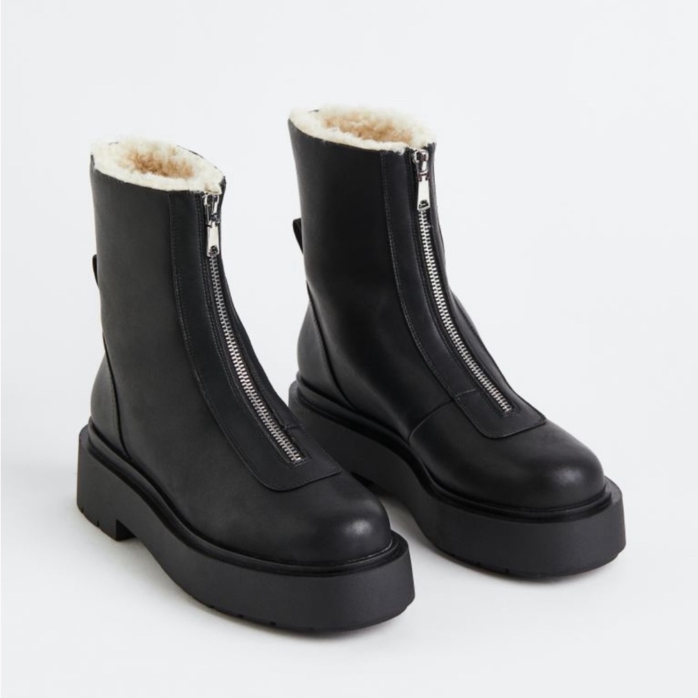 EUC! H&M Fur Lined Front Zip Boots